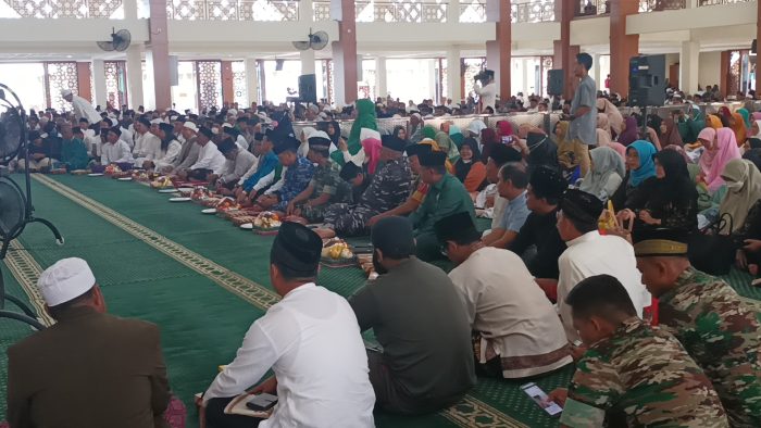 Ribuan Jamaah Kota Balikpapan Hadiri Tabligh Akbar Bersama Gus Muwafiq