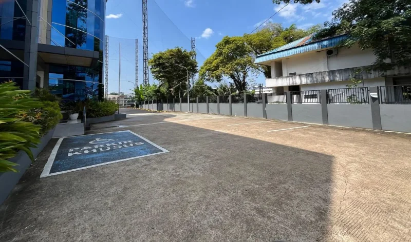 Area Parkir Kantor Inspektorat Samarinda. Foto: BorneoFlash/Nur Ainunnisa