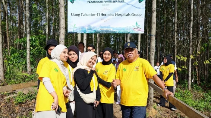 Bersama Otorita IKN serta berbagai mitra pembangunan kawasan Nusantara, Hermina Hospitals Group memperingati HUT ke-41 nya melalui penanaman pohon di MHHT IKN, pada Rabu (22/04/2026). Foto: HO/Humas Otorita IKN