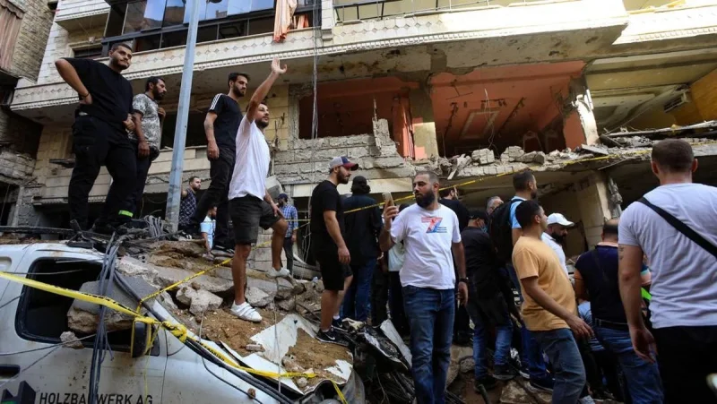 Israel melancarkan serangan udara besar-besaran ke wilayah Dahiyeh, di selatan Beirut, Lebanon, pada Rabu (8/4).  Foto: IST/AFP