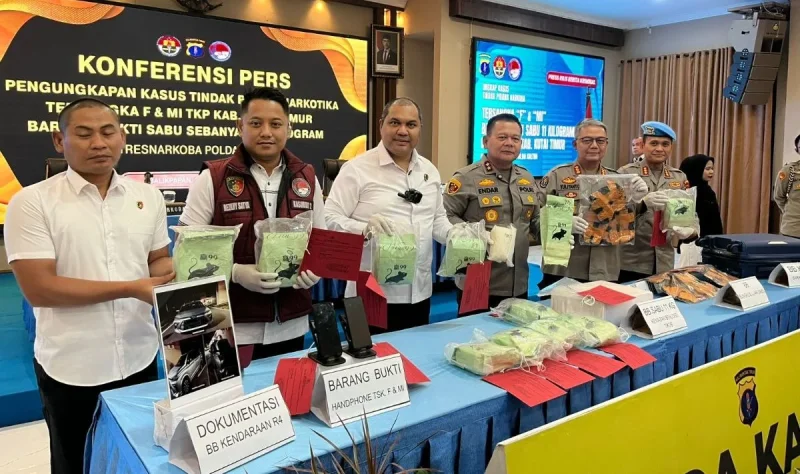 Kapolda Kaltim, Irjen Pol Endar Priantoro, saat rilis pengungkapan kasus narkoba, di Gedung Mahakam Polda Kaltim, pada Selasa (6/4/2026). Foto: BorneoFlash/Niken Sulastri