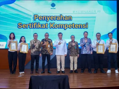 Kemnaker Tutup Magang Nasional Batch I, Perkuat Sertifikasi dan Akses Kerja