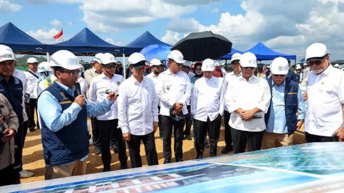 Kunjungan Kerja Pimpinan MPR RI ke Ibu Kota Nusantara beserta rombongan meninjau beberapa titik strategis mulai dari persil kawasan legislatif, Masjid Negara IKN, Glamping, Kantor Otorita IKN dan Bandara Internasional Nusantara. Foto: HO/Humas Otorita IKN