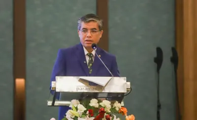 Menaker: Lulusan Perguruan Tinggi Wajib 'Triple Readiness' Hadapi Disrupsi AI