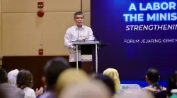 Menaker Tegaskan Kesempatan Kerja Tetap Terbuka di Tengah Tantangan Global