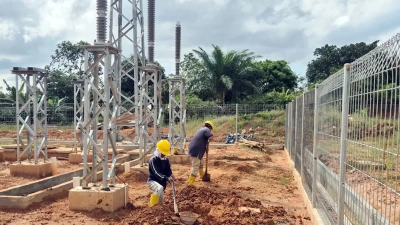 PLN UIP KLT terus mempercepat proyek pengembangan Extension 2 Line Bay (LB) Gardu Induk (GI) 150 kV Grogot yang terhubung ke GI 150 kV Sei Durian, Kabupaten Paser. Foto: HO/PLN UIP KLT
