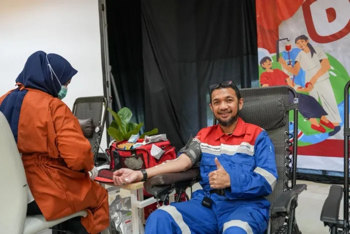 PT KPB menggelar kegiatan donor darah dan pemeriksaan Voluntary Counseling and Testing (VCT) HIV, Rabu (15/4/2026). Foto: HO/KPB
