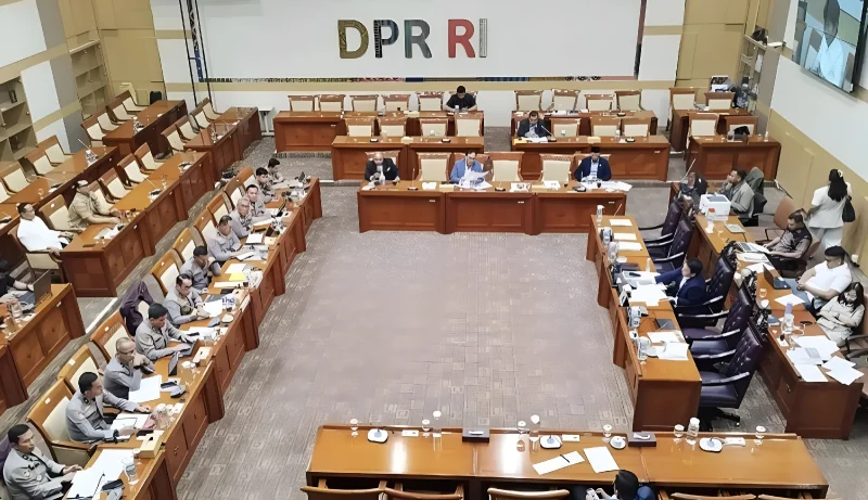 Wakil Ketua Komisi III DPR RI Dede Indra Permana memimpin rapat bersama Lemdiklat Polri di kompleks parlemen, Jakarta, Kamis (2/4/2026).FOTO: ANTARA/Bagus Ahmad Rizaldi/aa.