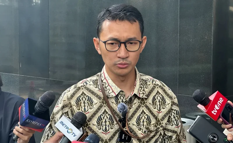 Juru Bicara Komisi Pemberantasan Korupsi Budi Prasetyo memberikan keterangan di Gedung Merah Putih KPK, Jakarta, Selasa (17/3/2026). FOTO : ANTARA/Rio Feisal