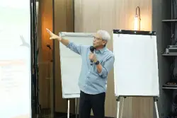 Efisiensi Energi: Strategi Utama Indonesia Hadapi Krisis Energi & Transisi