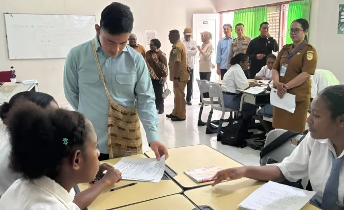 Wapres Gibran Soroti Minimnya Penerangan Kelas dan Fasilitas di Sentra Pendidikan Mimika