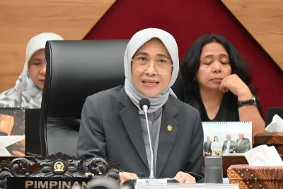 Hetifah: Transformasi Kampus Lebih Penting dari Penutupan Prodi Massal