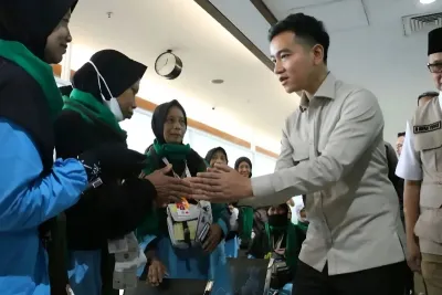 Gibran Pastikan Layanan Makkah Route Lancarkan Keberangkatan Haji di Juanda