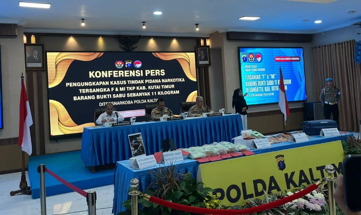 Rilis pengungkapan kasus narkoba, di Gedung Mahakam Polda Kaltim, pada Selasa (6/4/2026). Foto: BorneoFlash/Niken Sulastri