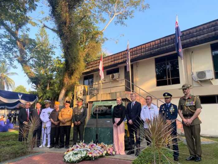 Upacara Dawn Service dalam rangka peringatan ANZAC Day 2026 di Kompleks Pasir Ridge, Balikpapan, pada 25 April 2026. Foto: HO/PHKT