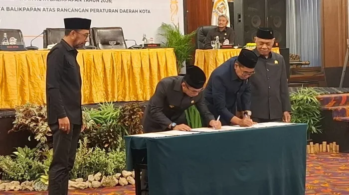 DPRD Kota Balikpapan gelar Rapat Paripurna Ke-5 Masa Sidang III Tahun Sidang 2025/2026, di Grand Senyiur Hotel, pada Senin (18/5/2026). Foto: BorneoFlash/Niken Sulastri