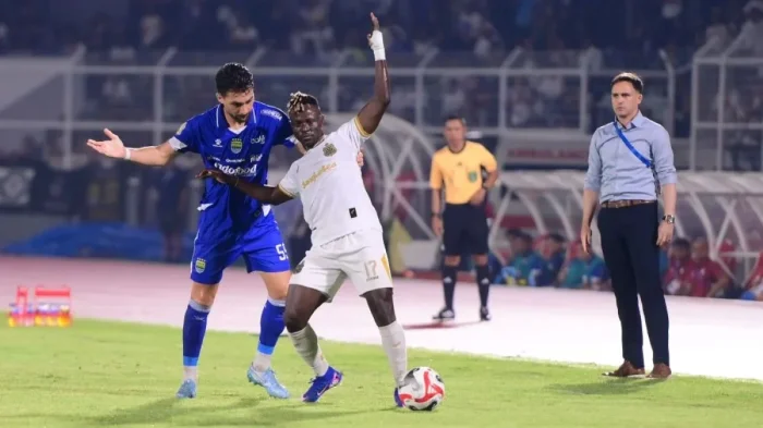 Kemenangan Kontra Bhayangkara FC Bawa Persib Kembali ke Puncak