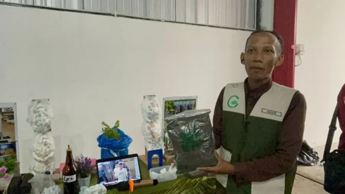Inisiator Gerakan Pilah Limbah Popok, Rohman. Foto: BorneoFlash/Niken Sulastri