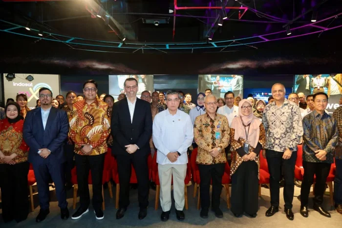 Kemnaker menandatangani Nota Kesepahaman Bersama dengan Wadhwani Foundation dan PT Indosat Tbk untuk memperkuat ekosistem ketenagakerjaan nasional yang dilakukan  di Jakarta, pada Selasa (5/5/2026). Foto: HO/Biro Humas Kemnaker