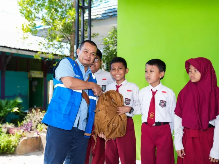 PLN Nusantara Power Kaltimra Apresiasi Siswa Berprestasi di Balikpapan, Puluhan Paket Peralatan Sekolah Disalurkan