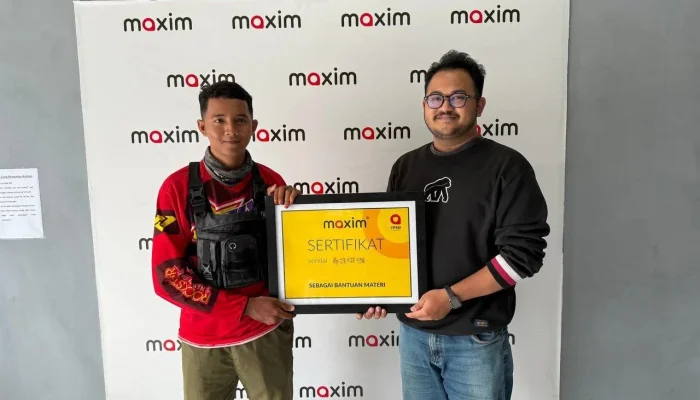 Maxim Salurkan Santunan Rp13,4 Juta ke Mitra Pengemudi di Samarinda Usai Kecelakaan