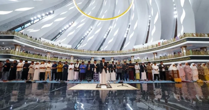 Otorita IKN untuk pertama kalinya menyelenggarakan Salat Iduladha 1447 Hijriah/2026 Masehi di Masjid Negara IKN, pada Rabu (27/05/2026). Foto: HO/Humas Otorita IKN