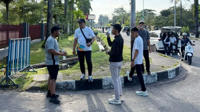 PLN UP3 Balikpapan menggelar kegiatan Clean Energy Day yang dirangkaikan dengan program Wellbeing melalui jalan sehat bersama sekaligus sosialisasi promo diskon tambah daya “MeiLaju” kepada pelanggan, pada Jumat (22/05/2026). Foto: HO/PLN UP3 Balikpapan