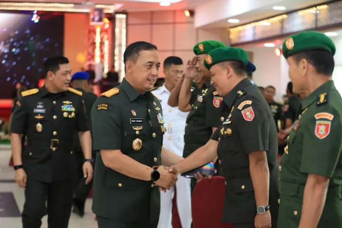 Pangdam VI/Mlw Pimpin Sertijab Pejabat, Tingkatkan Profesionalisme