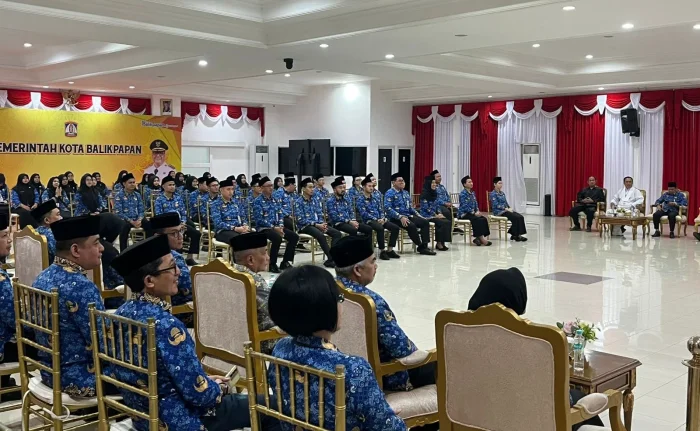 Pelantikan dan Pengambilan sumpah jabatan terhadap 55 pejabat fungsional di lingkungan pemkot, pada Jumat (8/5/2026). Foto: BorneoFlash/Niken Sulastri