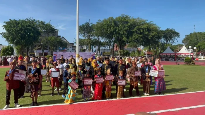 Peringatan Hari Pendidikan Nasional (Hardiknas) 2026 di Kota Balikpapan, pada Sabtu (2/5/2026). Foto: BorneoFlash/Niken Sulastri