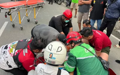 Diduga Bersenggolan dengan Mobil, Pengendara Motor Tewas Terlindas