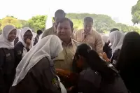 Prabowo Subianto Ajak 300 Siswa OSIS Jabar Keliling Istana Kepresidenan Jakarta Lewat Program Edukasi Nasional