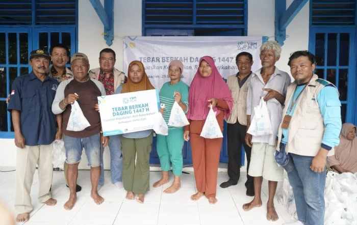 YBM PLN UID Kaltimra Berikan Bantuan Pendidikan dan Sosial