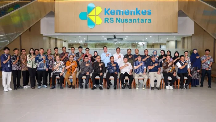 Direktur Utama BPJS Kesehatan, Prihati Pujowaskito, beserta jajaran melakukan kunjungan kerja ke sejumlah fasilitas kesehatan di wilayah Kalimantan Timur, termasuk RSUP IKN, pada Minggu (3/5/2026). Foto: HO/Humas Otorita IKN