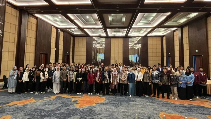 Workshop Pendidikan bersama Ketua Komisi X DPR RI, Dr. Ir. Hetifah Sjaifudian, MPP, dengan organisasi pemuda Balikpapan, di Novotel Balikpapan, pada Minggu (3/5/2026). Foto: BorneoFlash/Niken Sulastri
