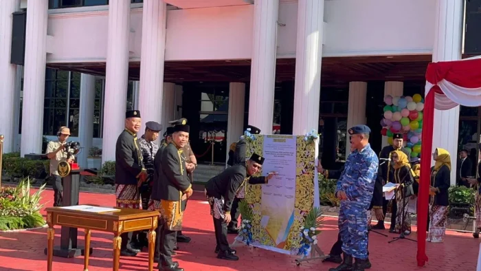 Hardiknas 2026 di Balikpapan: Komitmen Pendidikan Bersih KKN hingga Gerakan Satu Guru Satu Buku Diluncurkan