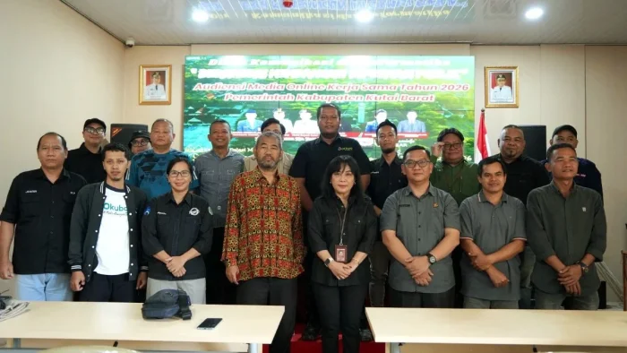 Audiensi dan silaturahmi bersama 22 perwakilan media online mitra pemerintah daerah di Ruang Rapat Lantai II Kantor Diskominfo Kutai Barat, pada Jumat (5/6/2026). Foto: HO/Diskominfo Kubar