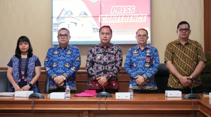 Bupati Frederick Edwin mengatakan akan terus berupaya meningkatkan akses jalan menuju kampung-kampung tertinggal di daerah Kubar. Foto: HO/Diskominfo Kubar