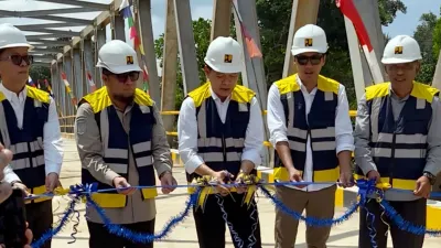 Bupati Paser Resmikan Jembatan Sei Kasungai, Buka Akses dan Dorong Pertumbuhan Ekonomi Desa