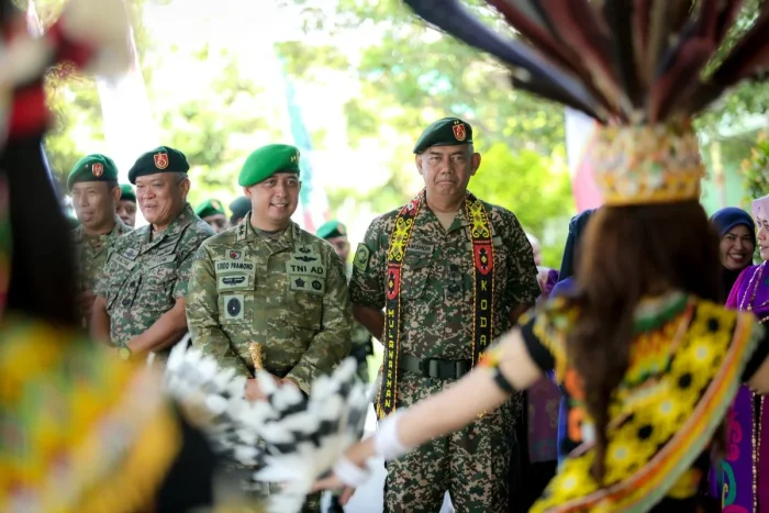 Kerja Sama Militer Indonesia-Malaysia Diperkuat, Kodam VI/Mlw Sambut Panglima Malaysia