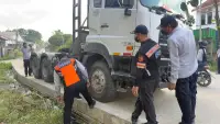 Dishub Samarinda Gembosi Enam Truk Kontainer Parkir Liar, Tindak Lanjut Aduan Warga