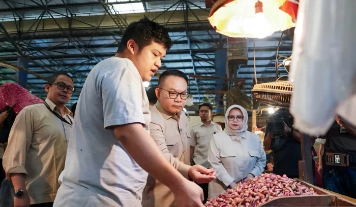 Dudung Sidak Pasar Kramat Jati, Pastikan Pasokan Pangan Melimpah dan Harga Terkendali