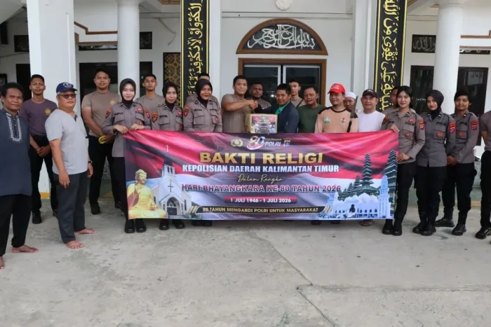 Sambut HUT Bhayangkara ke-80, Polda Kaltim Gelar Bakti Religi dan Salurkan Bansos