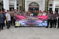 Sambut HUT Bhayangkara ke-80, Polda Kaltim Gelar Bakti Religi dan Salurkan Bansos