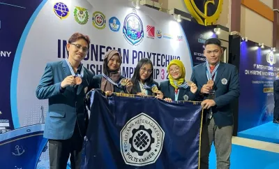 Membanggakan! Mahasiswa Polteknaker Raih 10 Penghargaan di Dua Ajang Nasional