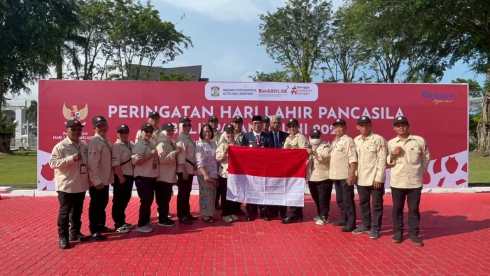 Wakil Wali Kota Balikpapan H. Bagus Susetyo Bersama Peserta Upacara Peringatan Hari Lahir Pancasila di Balai Kota Balikpapan, pada Senin (1/6/2026). Foto: BorneoFlash/Niken Sulastri