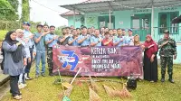Hari Bakti ke-79, Lanud Dhomber dan Satrad 205 Bersihkan Rumah Ibadah di Balikpapan
