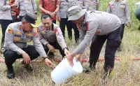 Polda Kaltim Perkuat Penanganan Karhutla, Uji Chemical Hartindo AF31