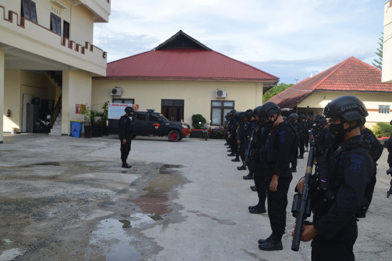 Malam Perayaan Tahun Baru 2021, 1 SSK Anggota Batalyon A Pelopor Brimob Polda Kaltim Pertebal Polresta Balikpapan