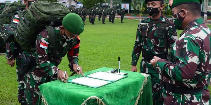 Alih Kodal di Lapangan Makotis, Berakhirnya Tugas Satgas Yonif 623/BWU
